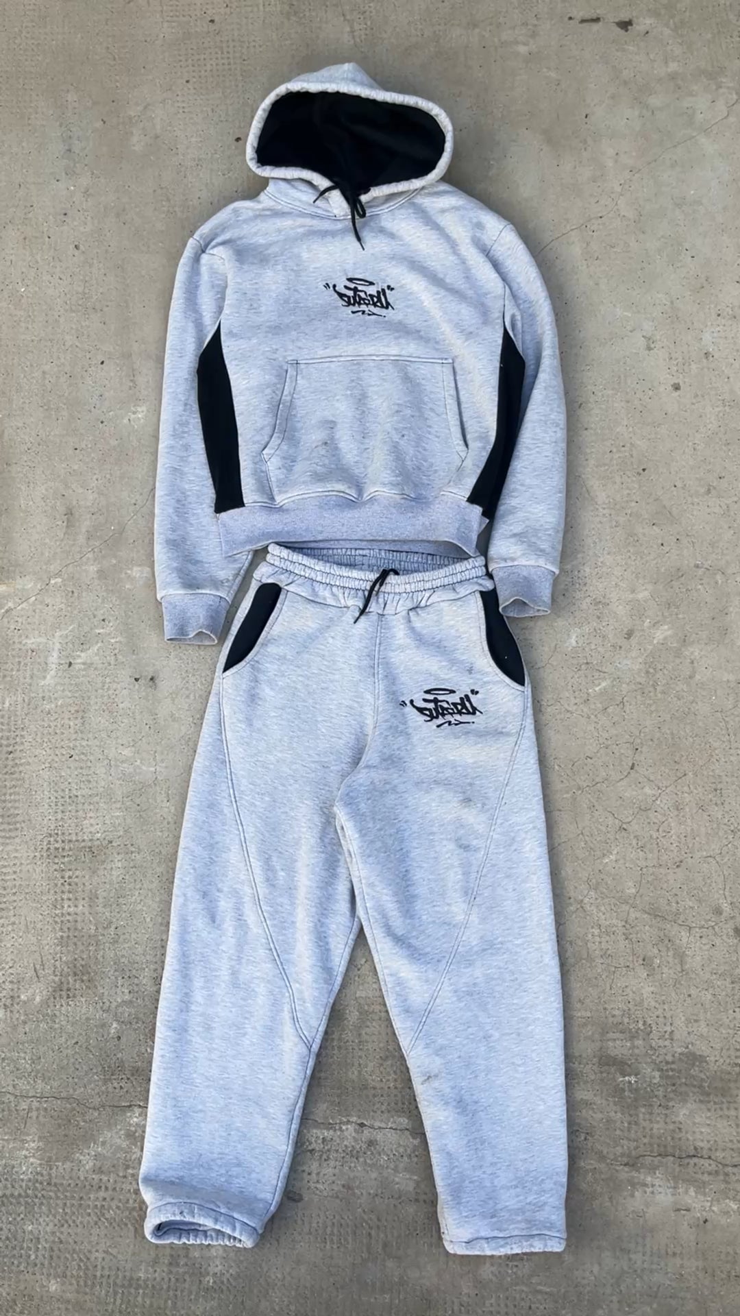 # Conjunto Grey - Tracksuit "SUTAIRU"#