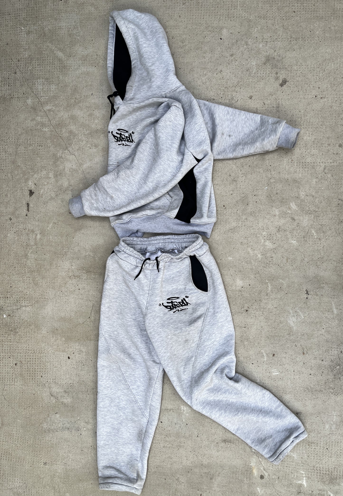 # Conjunto Grey - Tracksuit "SUTAIRU"#